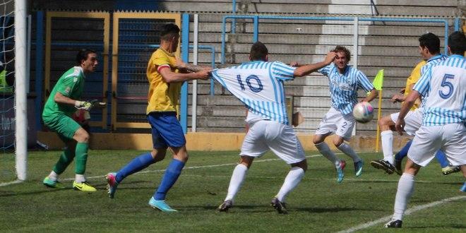Varricchio re dei bomber «O faccio un altro anno qui oppure smetto di giocare» 