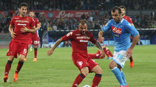 Napoli troppo forte per il Cagliari: 3-0