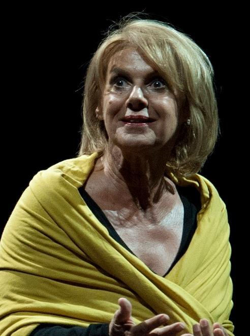 Stasera al Teatro Verdi “Ferite a morte” con Lella Costa
