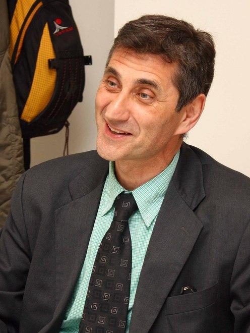 «Non mi autorizzano a usare l’altoparlante» 