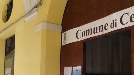 Equitalia “invade” il municipio di Cento. Depositate migliaia di cartelle esattoriali