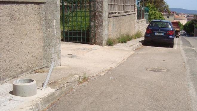 Via Demartis ancora al buio, proteste