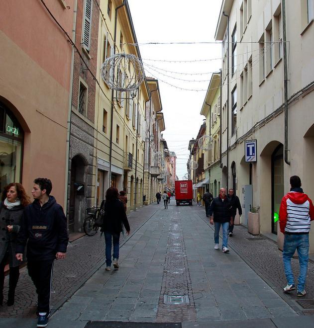 «Il deserto è padrone del centro storico» 