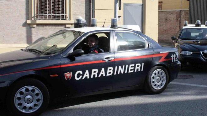 Ladri in azione contro le auto in sosta