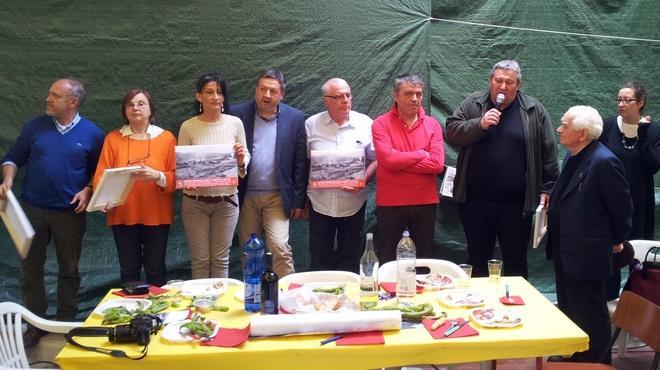 Una grande festa con il saltarello 