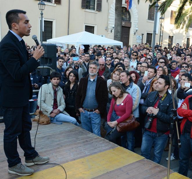«A casa chi obbedisce alle lobby» 