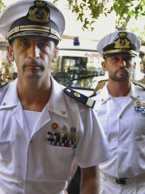 S. Nicolò Arcidano, solidarietà ai marò detenuti in India