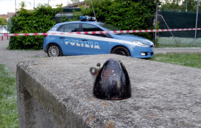 Bomba al parco, ma era un fanale