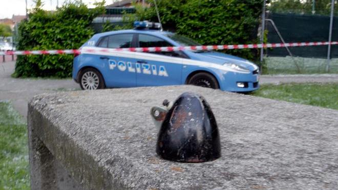 Bomba al parco, ma era un fanale