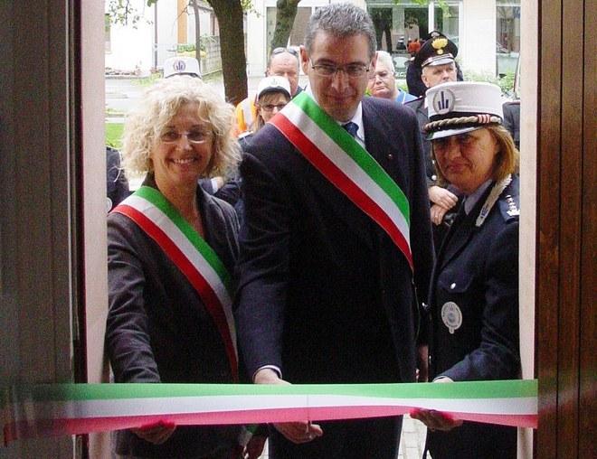 Ieri taglio del nastro alla sede del corpo vigili municipali 