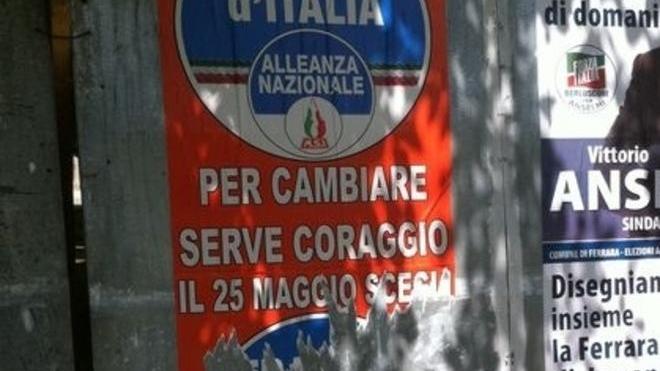 «Hanno strappato due manifesti di Fratelli d’Italia»