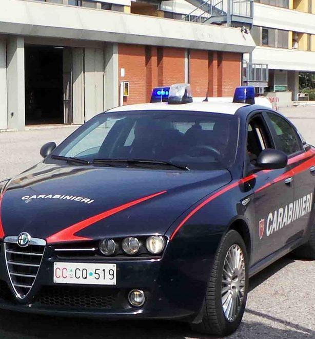 I ladri smurano anche la cassaforte 