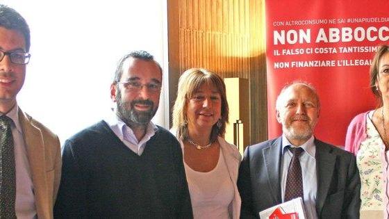 «Caro cittadino, non abboccare»