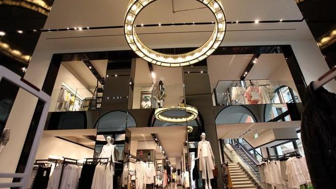 ModainMo/ A Palazzo Cremonini oggi in via Emilia debutta Zara - FOTO