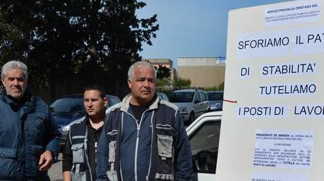 Sit-in dei lavoratori della Spo davanti alla Provincia