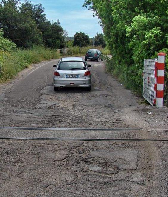 Strada impraticabile alla stazione di Luras l’Alta Gallura insorge
