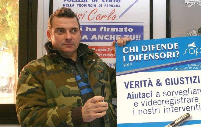 «Ho applaudito, restituisco la medaglia» 