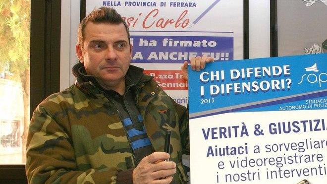 «Ho applaudito, restituisco la medaglia»