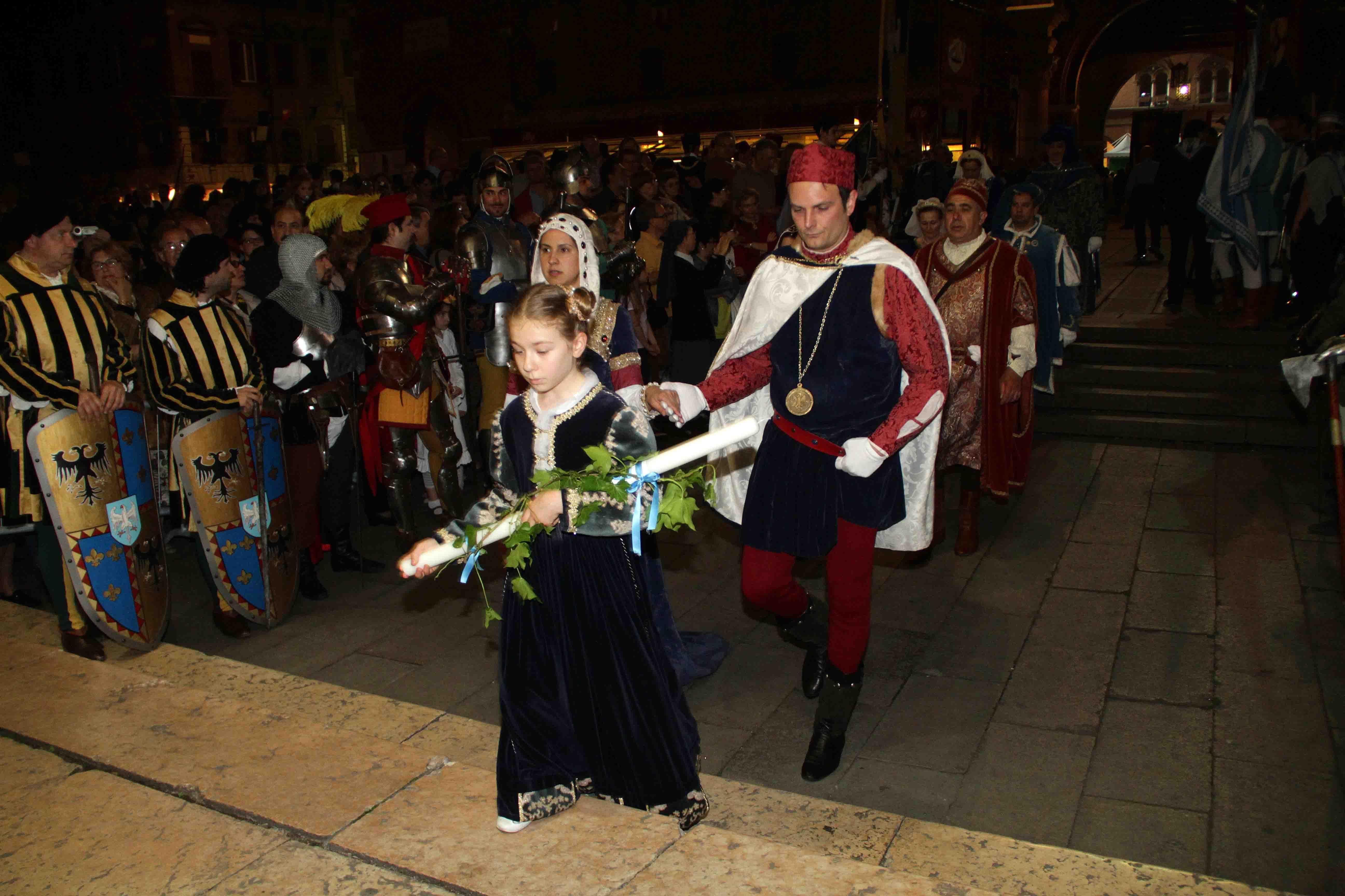 Fotografa il Palio e corri con la Nuova 