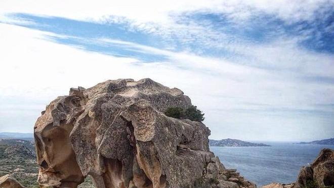 Instagramers Sardegna, tutti a «caccia» di monumenti naturali 