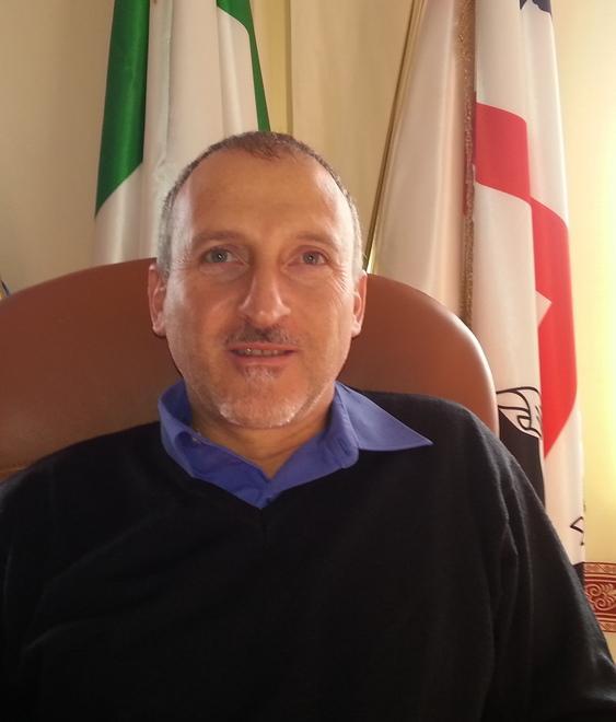 La lista di Santoni presenta i suoi candidati