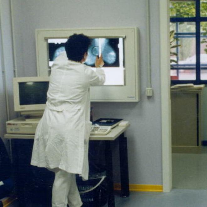 Tempi biblici e scorciatoie a pagamento «L’Ausl intervenga, rischia anche le multe» 