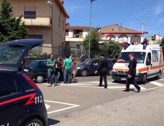 Scontro fra auto in pieno centro a Villacidro, ferita coppia di anziani 