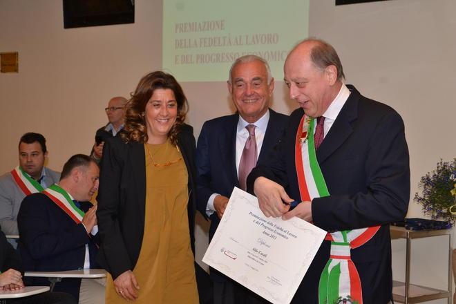 Imprenditori, aziende e dipendenti premiati per la fedeltà al lavoro 