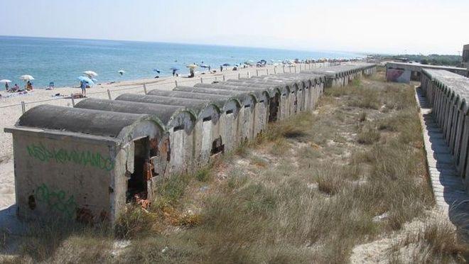 Stabilimenti e chioschi, sei mesi per mettersi in regola con la legge 