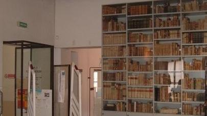 Biblioteca, il budget va a picco