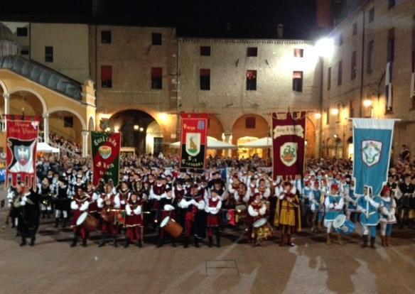 Notte di magia con i Giochi delle bandiere