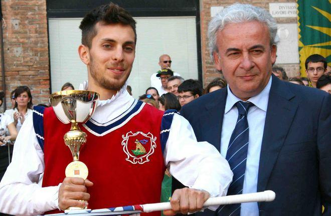 Chiodi rovina la festa a San Giacomo 