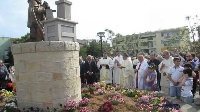 Sestu, una statua dedicata a Sant'Ignazio da Laconi