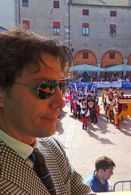 Mandateci le foto del palio