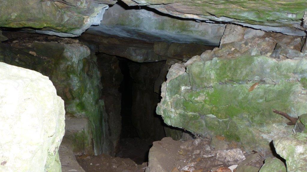 Archeologi mobilitati: in una grotta scoperti decine di scheletri nuragici