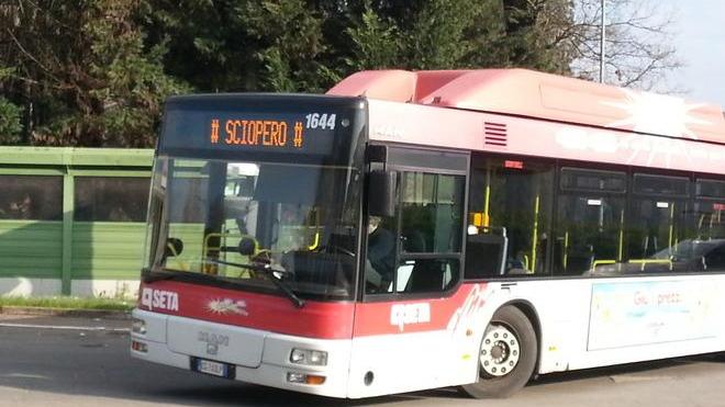 Tregua tra l’azienda e i sindacati di base