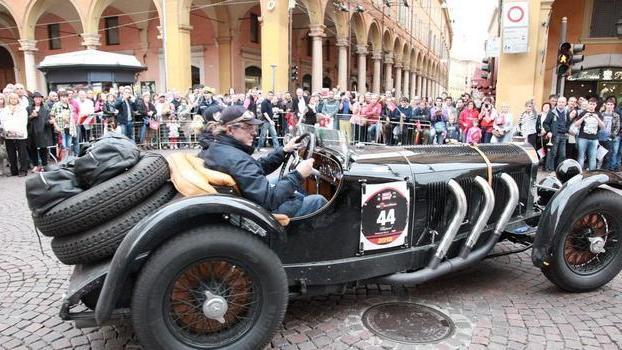 Sveglia presto per vedere la Mille Miglia