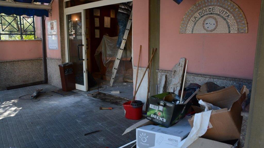 Attentato notturno al “Dolce vita”, paura fra i residenti della zona