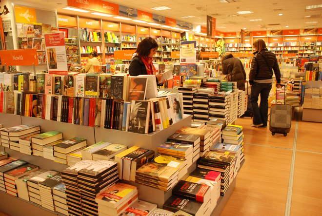 Salone del libro, l'Aes supera le polemiche e rilancia 