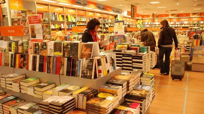 Salone del libro, l'Aes supera le polemiche e rilancia