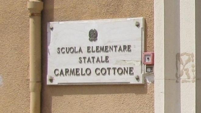 Nessuna nuova intitolazione, per la scuola “Cottone”