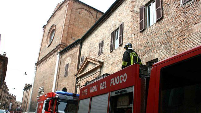 Incendio nella chiesa di San Francesco