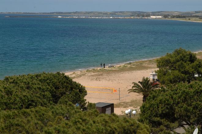 Sì alle ceneri dei defunti in mare ma lontano dai bagnanti 