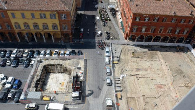 Negozianti: «Piazza Roma i lavori troppo a rilento» 