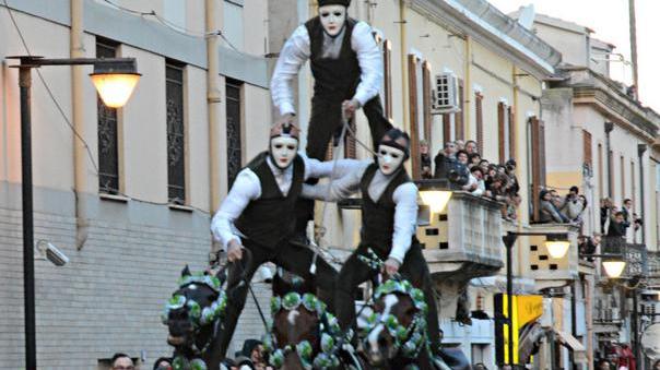 Per dare un aiuto alla Sartiglia si può devolvere il 5 per mille