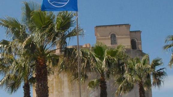 Per Torregrande una Bandiera blu tra orgoglio e ironie