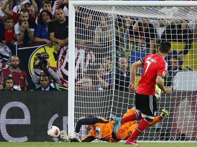 Maledizione Benfica, il Siviglia trionfa ai rigori 