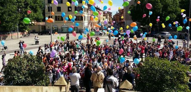 Allegria e palloncini per Caro Nonno 