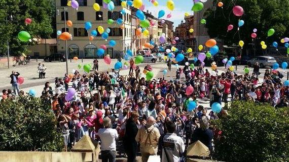 Allegria e palloncini per Caro Nonno
