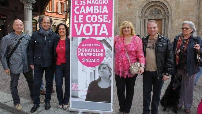 In orbace per la Prampolini, è polemica